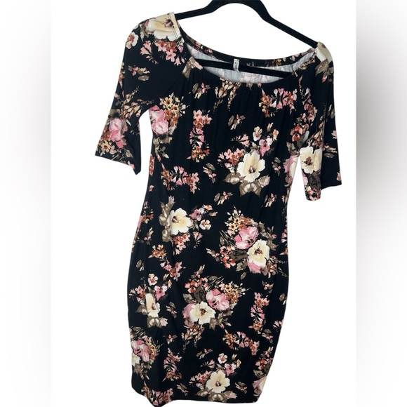 Mother Bee Maternity Dresses & Skirts - Mother Bee Maternity Black Floral Off-Shoulder Midi Dress